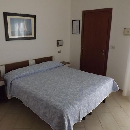 Hotel Tura Bellaria-Igea Marina Habitación foto