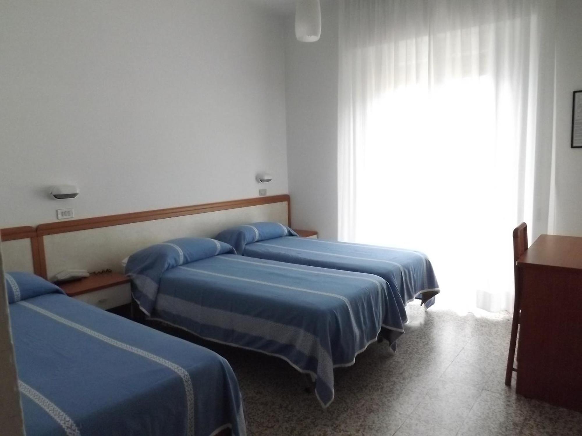 Hotel Tura Bellaria-Igea Marina Habitación foto